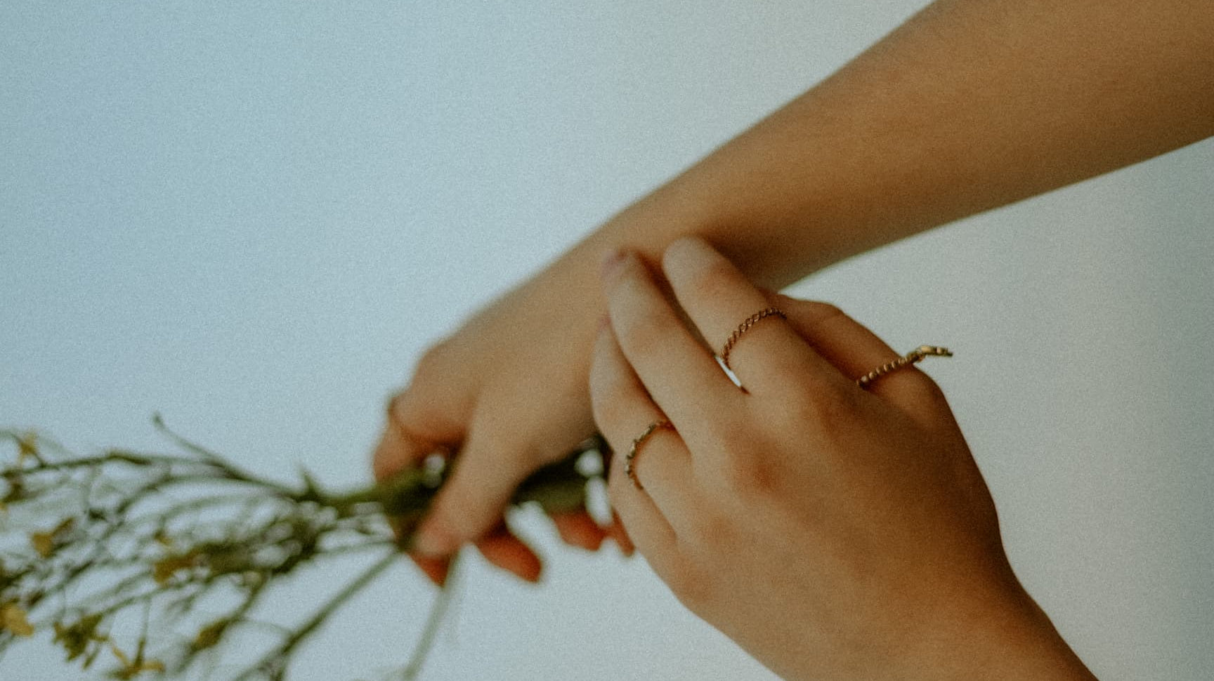 The #1 Mistake You’re Making When Applying Perfume (And How to Fix It)