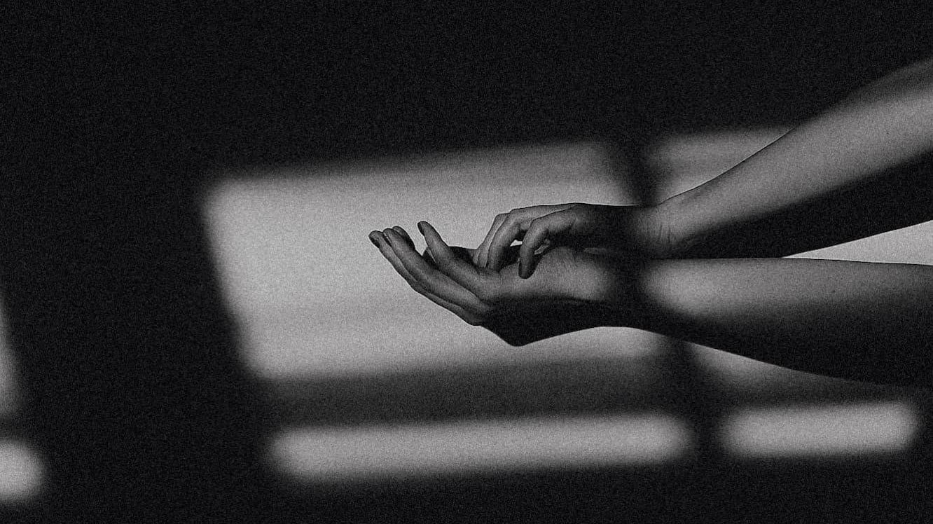 How to Apply Perfume (and Make It Last All Day Long)