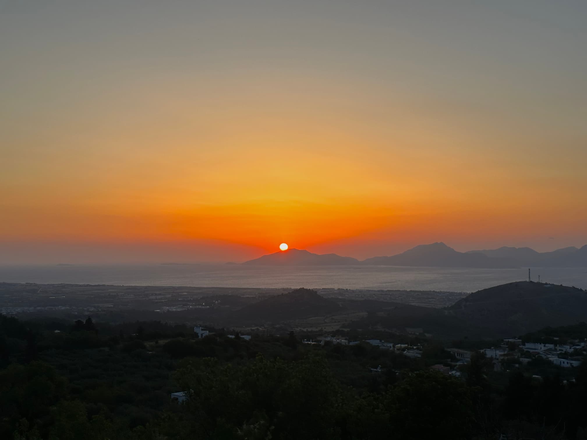 4 Perfect Perfumes to Transition from Summer to Fall